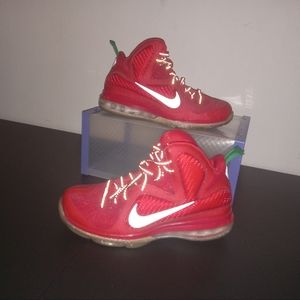 LeBron Christmas 9